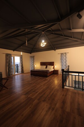 Room - Maktain Glance (Dehradun)
