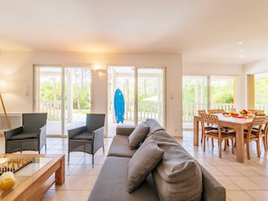 House | Living room - Superior Villa for 4 People With Swimming Pool (Lacanau)