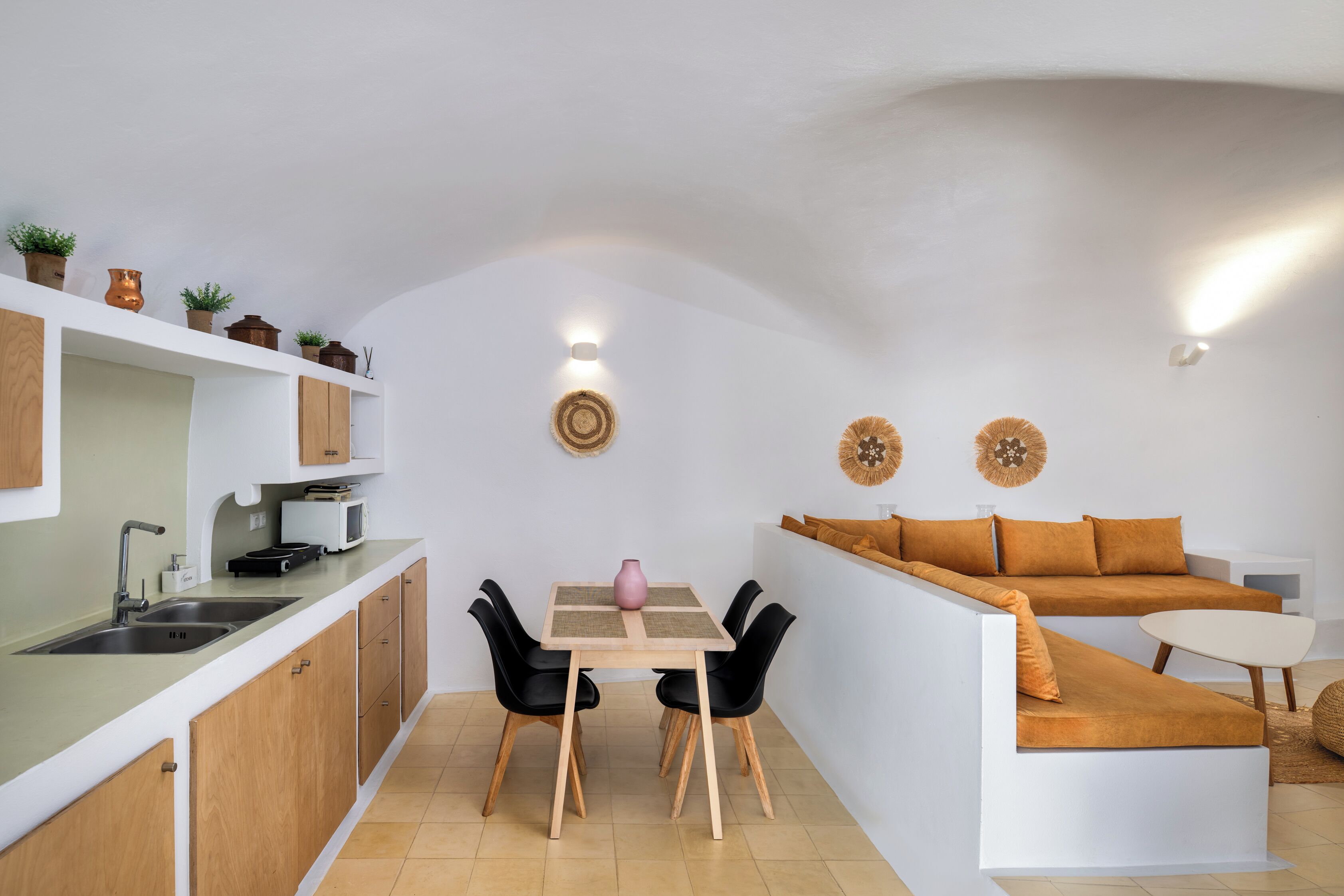 Deluxe Suite, Pool View | Private kitchenette | Stovetop, espresso maker, coffee/tea maker, electric kettle