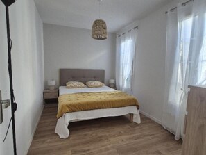 Room - Modern house, pets welcome - 6 guests (Rochefort)