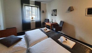 Blackout drapes, iron/ironing board, free WiFi - Waldhotel Surwold (Surwold)