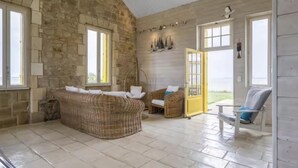 Interior - Character house, panoramic sea view - 8 guests (Port-des-Barques)