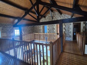Interior - Vintage cottage, parking, pets welcome - 8 guests (VERGEROUX)
