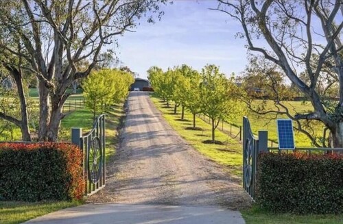 Tranquil Enclave
close to amenities.