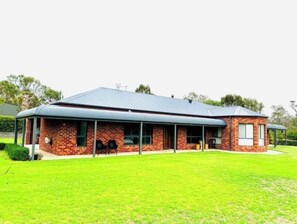 Exterior - Tranquil Enclave
close to amenities. (Table Top)