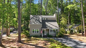 Exterior - Ocean Pines 3BR Home Near Ocean City w/ Screened Porch & Fireplace (Berlin)