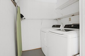 Interior - Ocean Pines 3BR Home Near Ocean City w/ Screened Porch & Fireplace (Berlin)