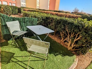 Property grounds - 2-room apartment, parking - 4 guests, sea view (Cap d'Agde)