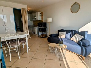 TV - 2-room apartment, parking - 4 guests, sea view (Cap d'Agde)