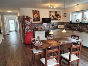 Dining - Vrbo Property (Bebra)