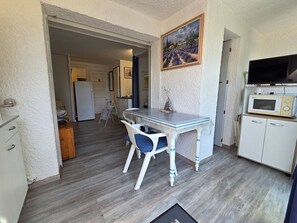 Interior - Studio cabin with parking - 4 guests (Cap d'Agde)