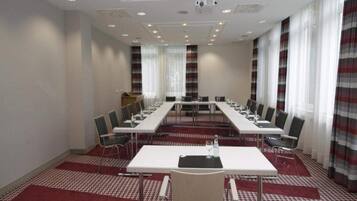 House | Meeting facility