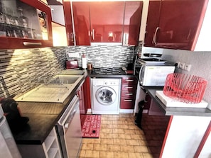 Coffee/tea maker, fridge, microwave, dishwasher - Ground floor apartment, close to beach - 4 guests (Cap d'Agde)