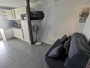 Living area - Studio with AC, sea view - 4 guests (Cap d'Agde)