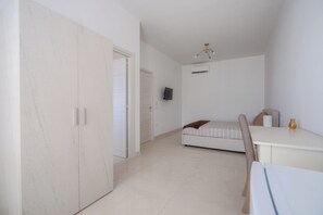 Room - Vrbo Property (Melendugno)