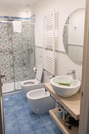 Family Apartment, Balcony | Bilik Mandi