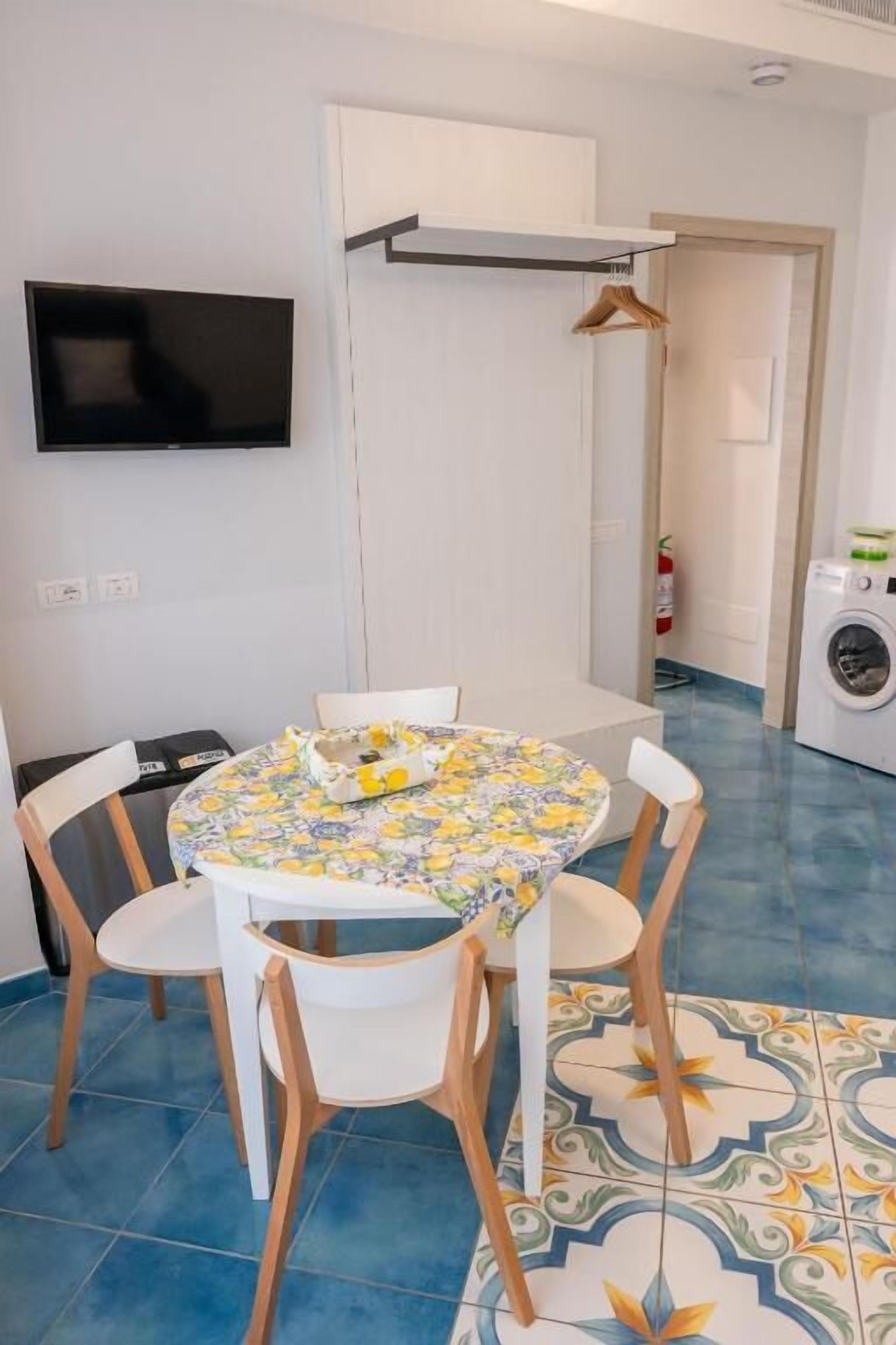Family Apartment, Balcony | Dining