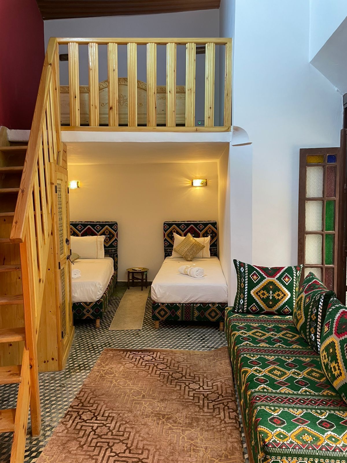 Deluxe Quadruple Room | Iron/ironing board, free cribs/infant beds, free WiFi, bed sheets