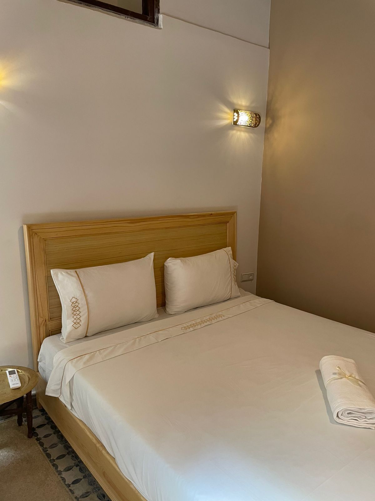 Deluxe Double Room | Iron/ironing board, free cribs/infant beds, free WiFi, bed sheets