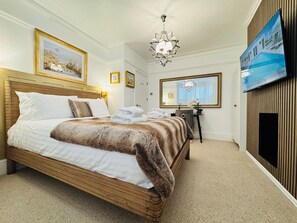 2 bedrooms, iron/ironing board, free WiFi, bed sheets - Designer 2 Bedroom Apartment in London With Garden (Bexleyheath)