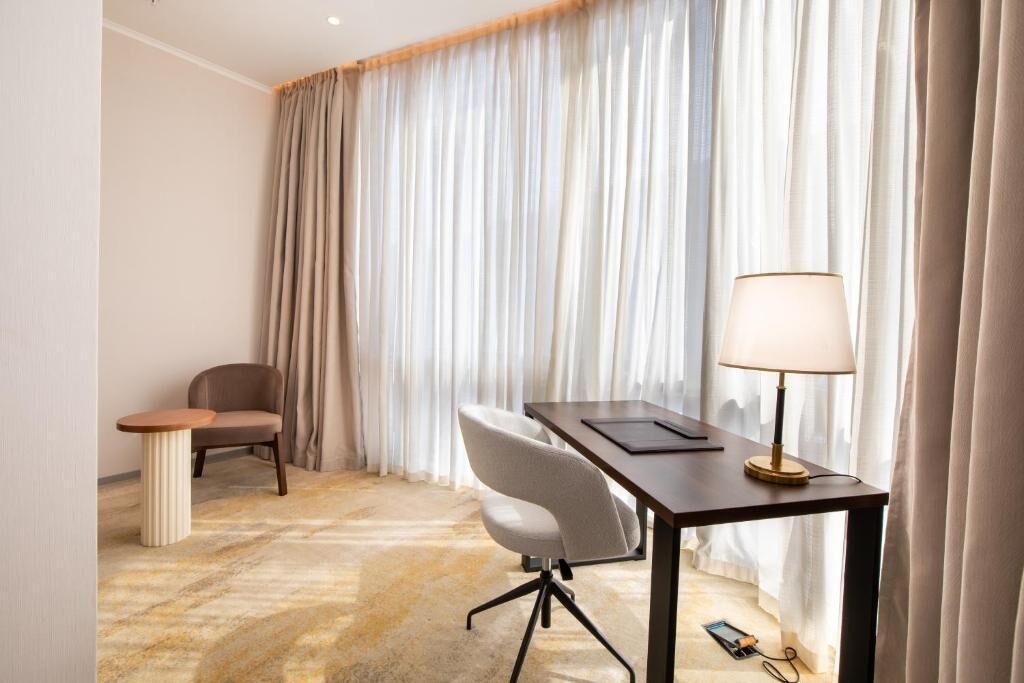 Superior Double Room, City View | Interior