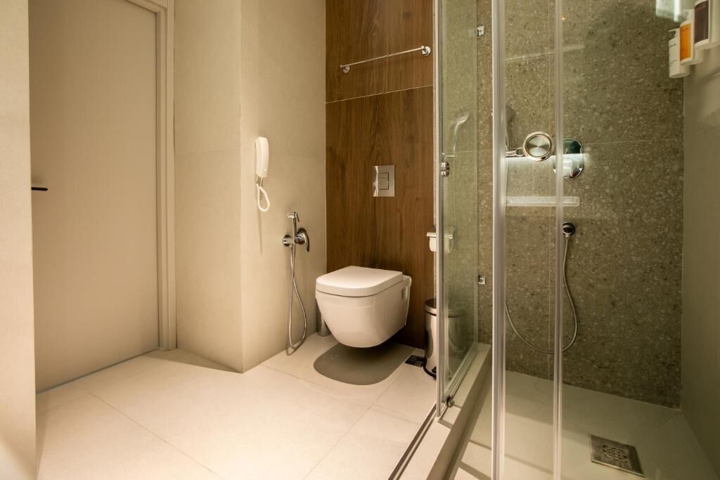 Superior Double Room, City View | Bathroom