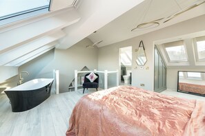 5 bedrooms, individually decorated, individually furnished, free WiFi - The Grand Weave House (Shipley)