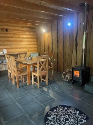 Dining - Maichin Cabin (Curarrehue)