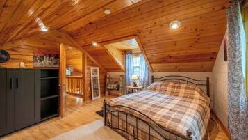 3 bedrooms, WiFi (free), bed sheets
