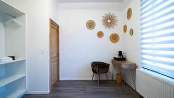 Double Room, Garden View | Interior