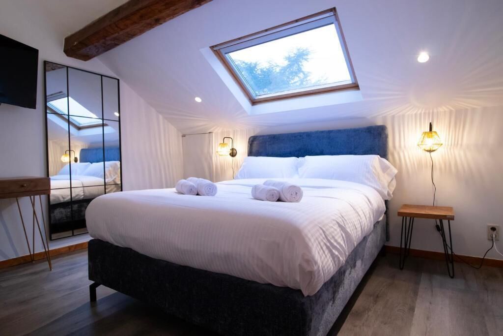 In-room safe, blackout curtains, free WiFi