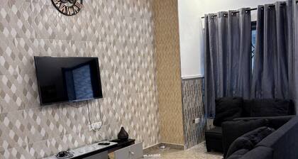 YOGGIES APARTMENT