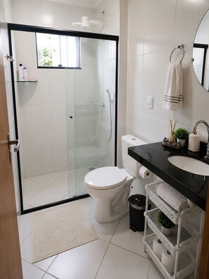 Bathroom - Apartment across from the village of Sítio São João. (Campina Grande)