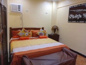 Deluxe Double Room | Free WiFi, bed sheets - Townhouse Sentosa Elenita Private Resort (Los Baños)