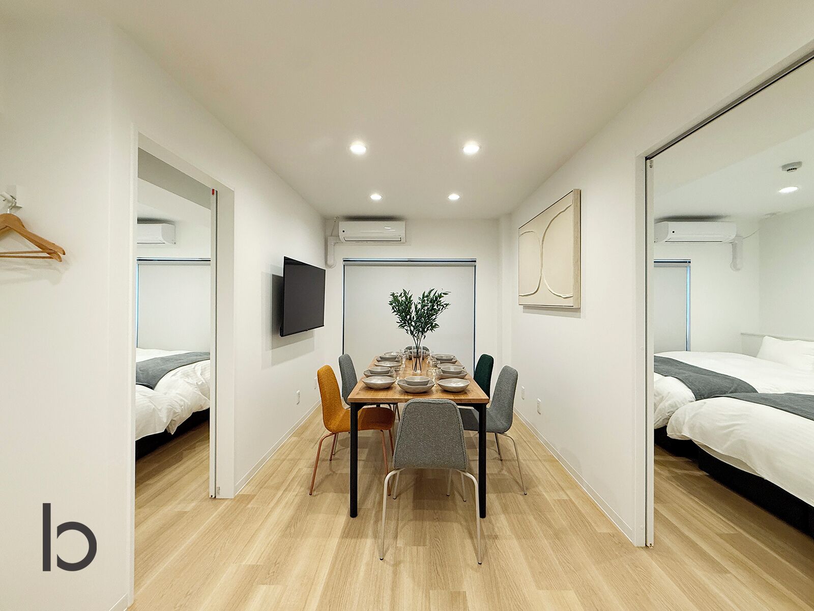 Desk, laptop workspace, iron/ironing board, free WiFi