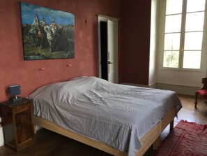 Room - Château 'En Armagnac': Mountain View, Private Pool, Wi-Fi (Bétous)