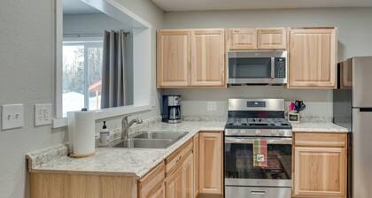 Kenai River Base! Spacious 2-unit Cabin Compound