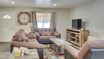 House (4 Bedrooms) | Interior