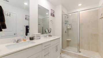 Apartment (2 Bedrooms) | Bahagian dalam