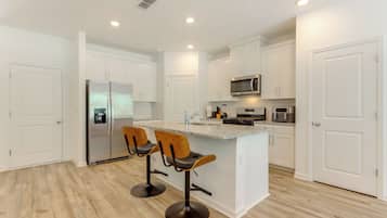 Apartment (2 Bedrooms) | Bahagian dalam