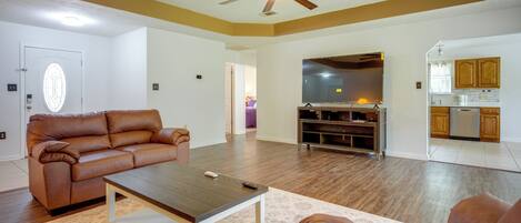 House (3 Bedrooms) | Front of property