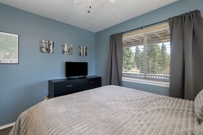 Travel cot, Internet, bed sheets - Lovely, updated 2 bedroom, walk to downtown and river views (Winter Park)