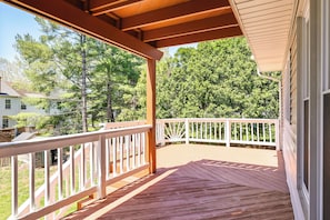 House (4 Bedrooms) | Interior - 1 Mi to Main St! Family-friendly Reisterstown Home (Reisterstown)