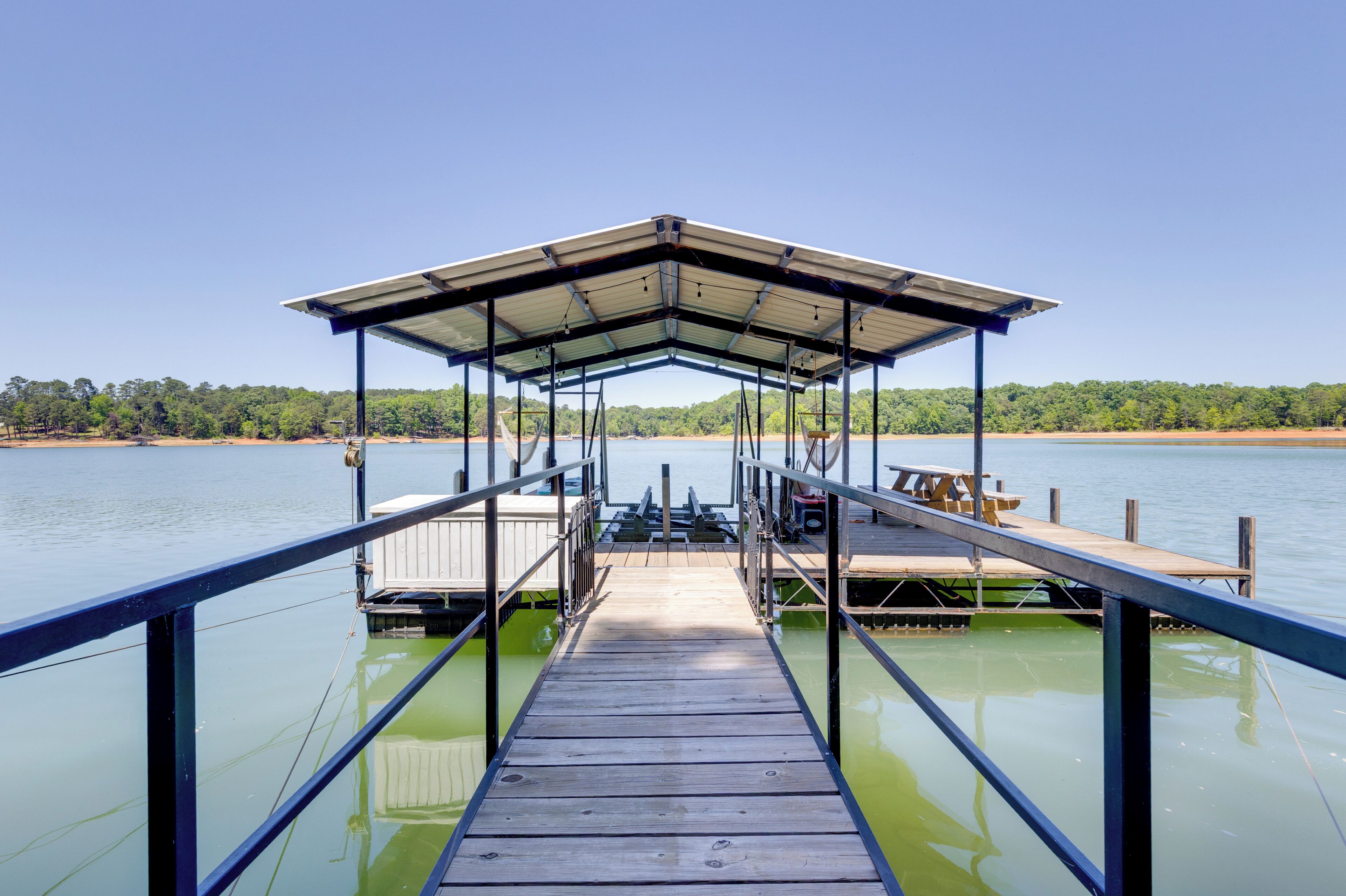House (3 Bedrooms) | Front of property