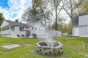 A house with a fire pit, a covered patio, and a deck. - Deck & Patio! Wurtsboro Haven Near Lakes & Trails (Wurtsboro)