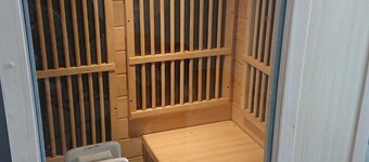 Parking privé, appartement rénové accès jardin spa sauna commun