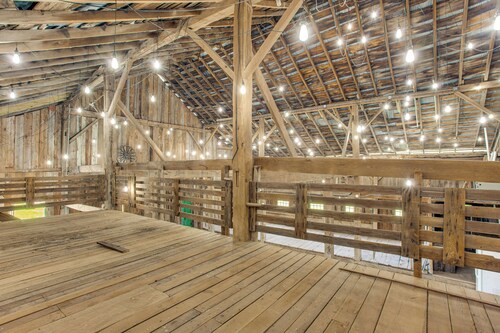 Group Getaway in Historic Barn: 2 Mi to Rushville