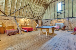 Interior - Group Getaway in Historic Barn: 2 Mi to Rushville (Rushville)