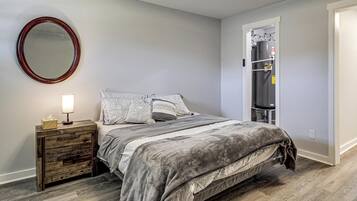 Apartment (0 Bedroom) | Interior