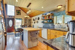 Interior - Private Deck + Hot Tub: Central Dickinson Home (Dickinson)